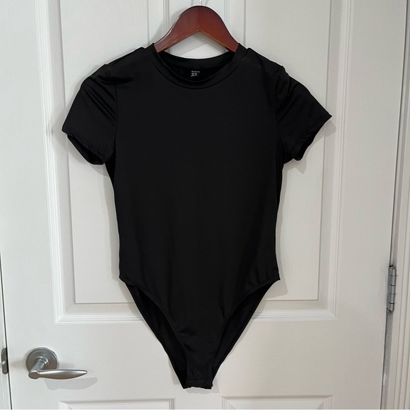Black and Tan Women's bodysuits  1 medium 1small. They fit the same - Picture 4 of 7